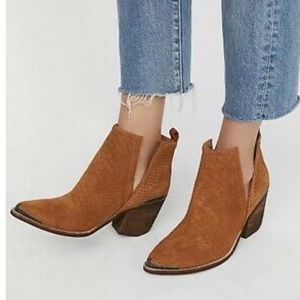 Jeffrey campbell Cromwell booties